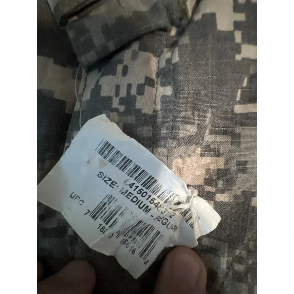 U.S. Army Jacket Men's Medium Universal Pattern Digital Camouflage Military